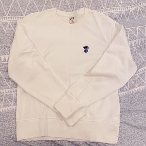 Uniqlo snoopy crewneck